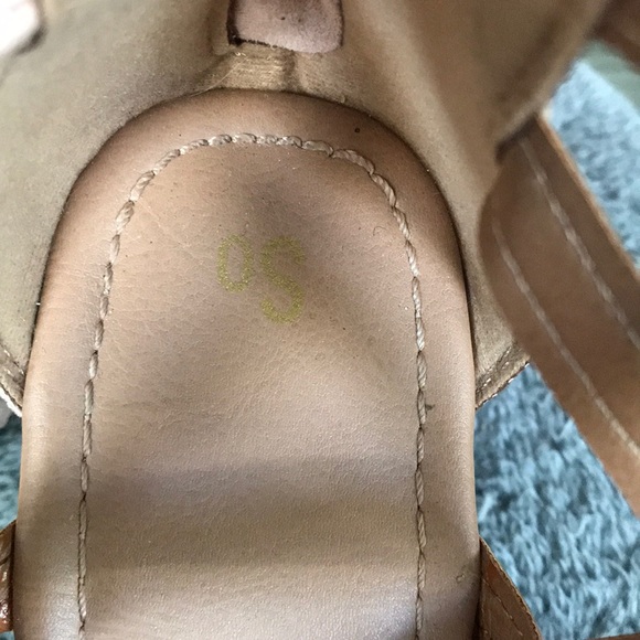 🍑CUTE PEACH SANDALS BY SO 🍑SIZE 8 GREAT CONDITION! WORN ONCE! - Picture 3 of 4